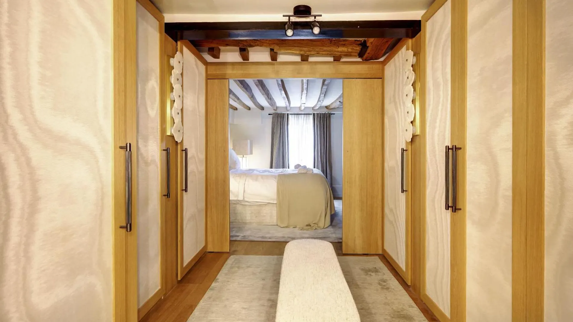 Ultra Luxe Et Confort Au Coeur Des Champs-Elysees Parigi 0*,