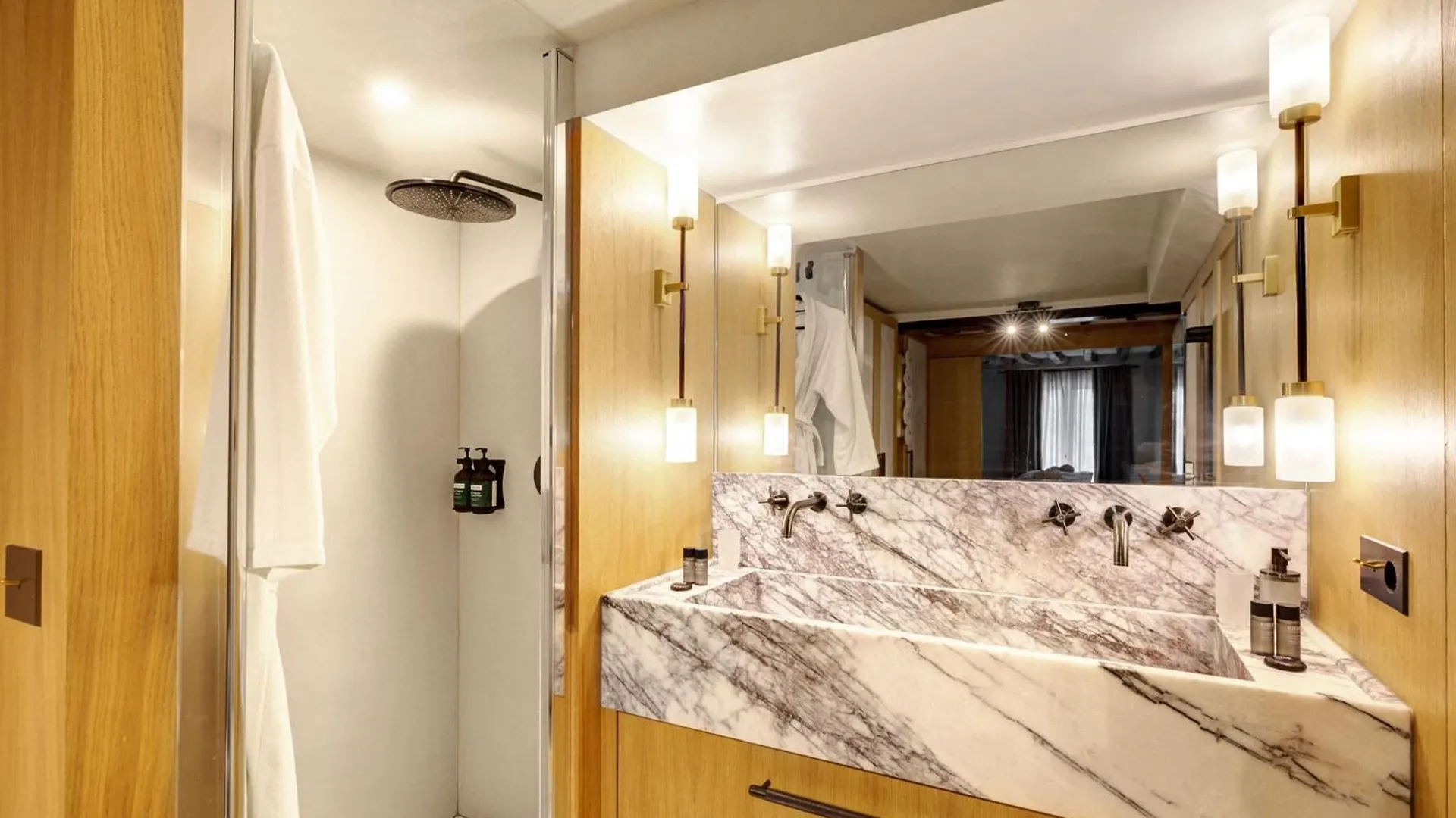 Appartamento Ultra Luxe Et Confort Au Coeur Des Champs-Elysees Parigi